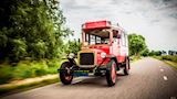 Ford Model T Replica Fleur de Lys, rood