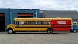 Amerikaanse schoolbus als Billboard