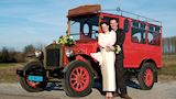 Ford Model T Replica Fleur de Lys, rood