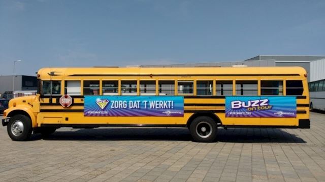 Amerikaanse schoolbus als Billboard